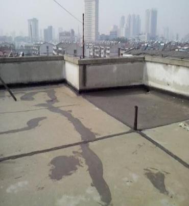 秦皇岛漏水维修 楼顶漏水是什么原因，楼顶漏水维修方法是什么?